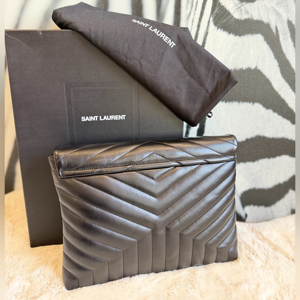 Saint Laurent Monogram Loulou document holder - Picture 2 of 16
